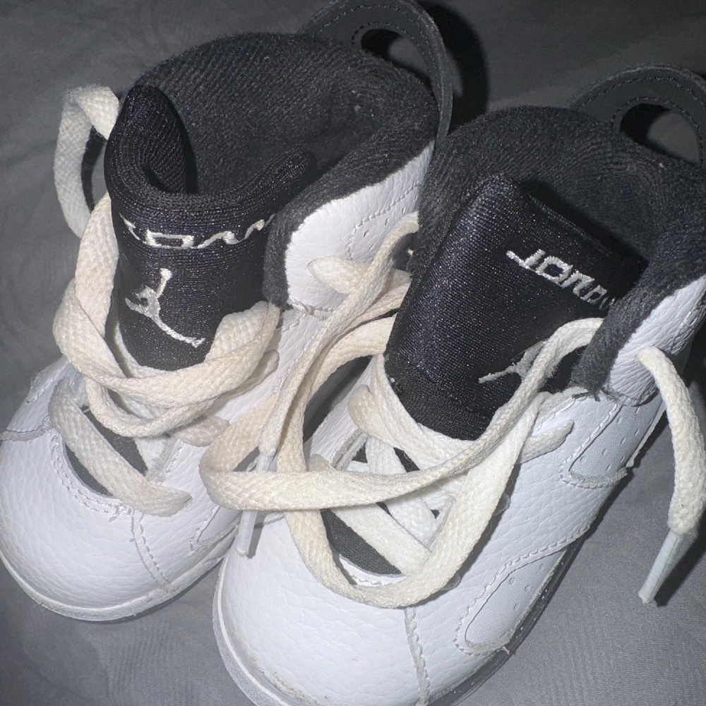 Jordan 6 Retro "White/Black"